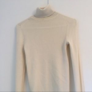 Uniqlo turtleneck